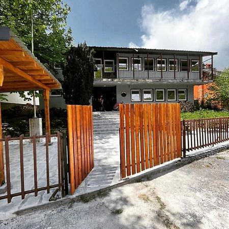 Vertical Hostel Mavrovo Dış mekan fotoğraf