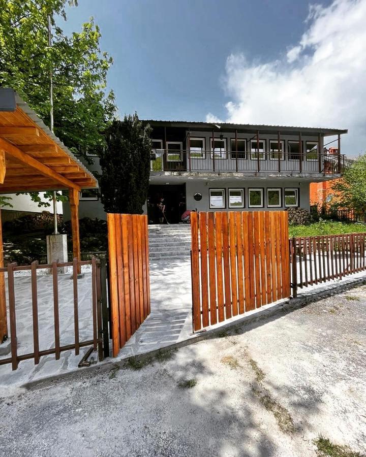 Vertical Hostel Mavrovo Dış mekan fotoğraf